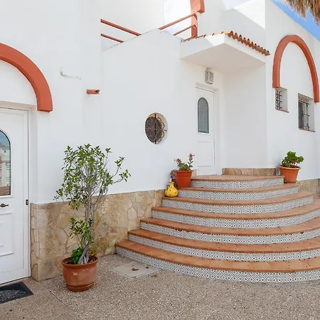 Ramos Villa *